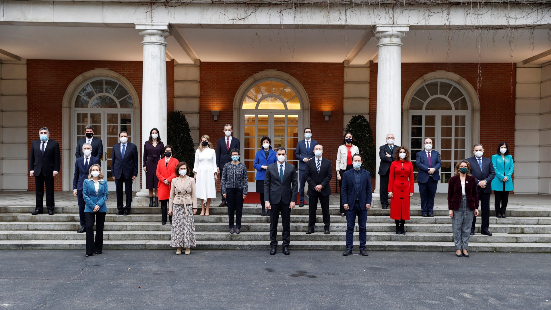 El Presidente del Gobierno plantea una remodelación del Ejecutivo ante una posible crisis antes de agosto