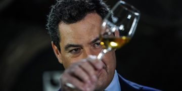 Moreno Bonilla se va de bares por fin de año