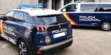 Coches Policia Nacional Investigacion Estafa Hijo en apuros
