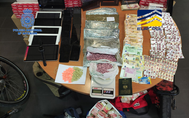 trafico ilicito migrantes detenidos almeria jaen