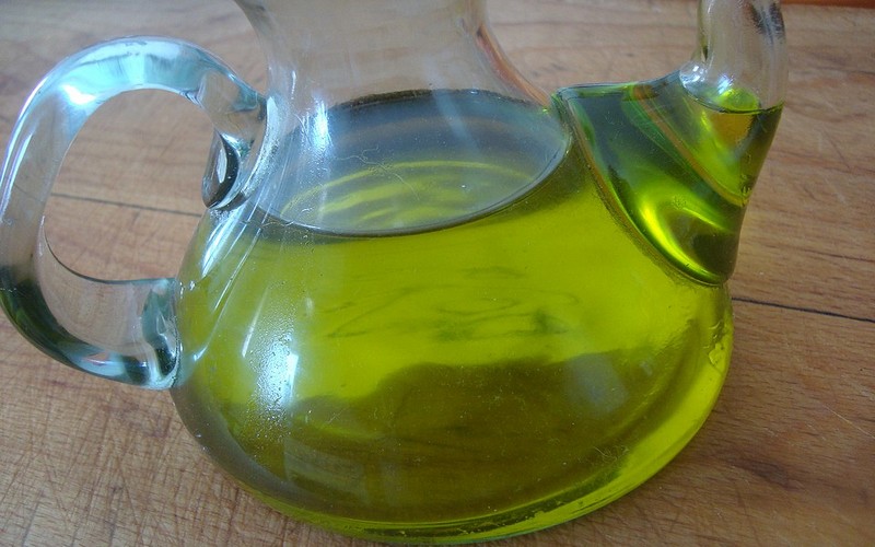 aceitera aceite de oliva