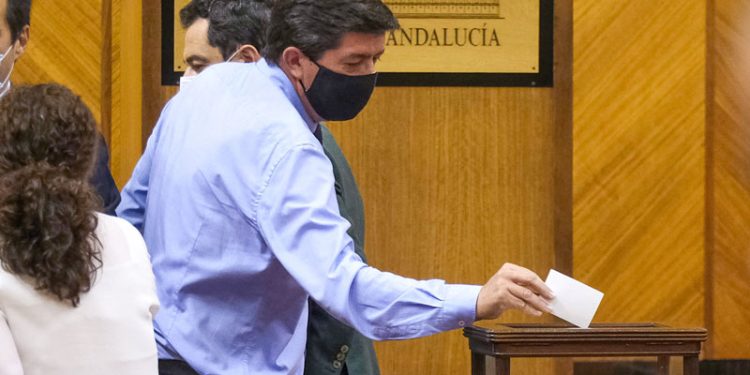 La «debilidad» de Moreno Bonilla y los celos de Marín