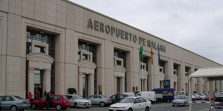Fcahada Aeropuerto Málaga