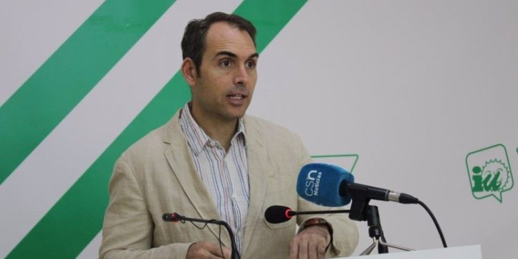 IU arremete contra Moreno por la supresión del canon del agua