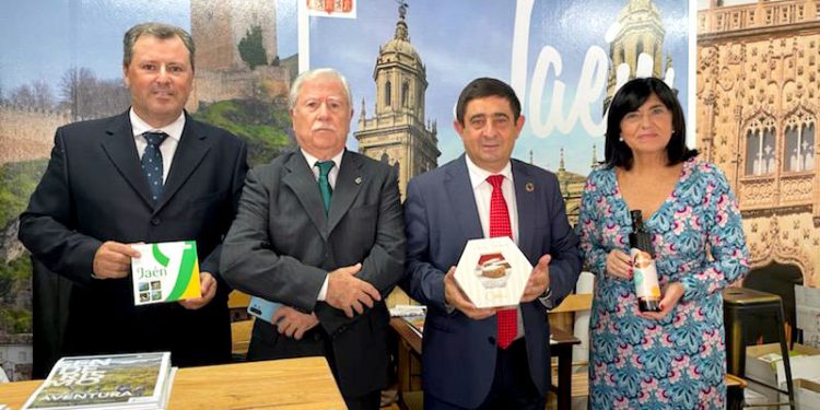 La provincia de Jaén, protagonista del XIII Encuentro de Casas Regionales que se celebra hasta el domingo en Sevilla