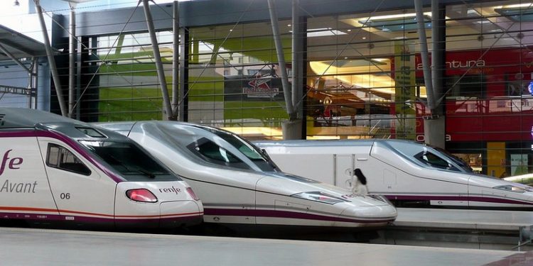Trenes Alta Velocidad Estación Málaga