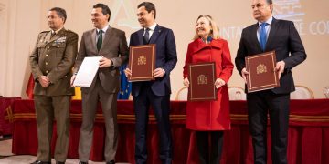 Firma de los convenios para la financiación de la Base Logística del Ejército de Tierra en Córdoba
