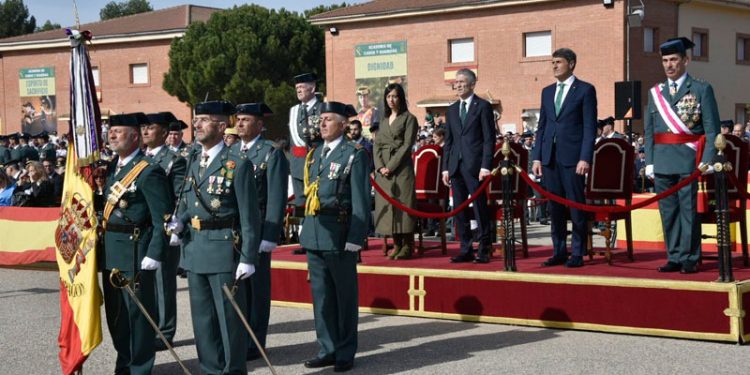 Grande-Marlaska pide en Baeza a la Guardia Civil que siga preservando “el modelo de convivencia diversa y plural que tanto enriquece a España”