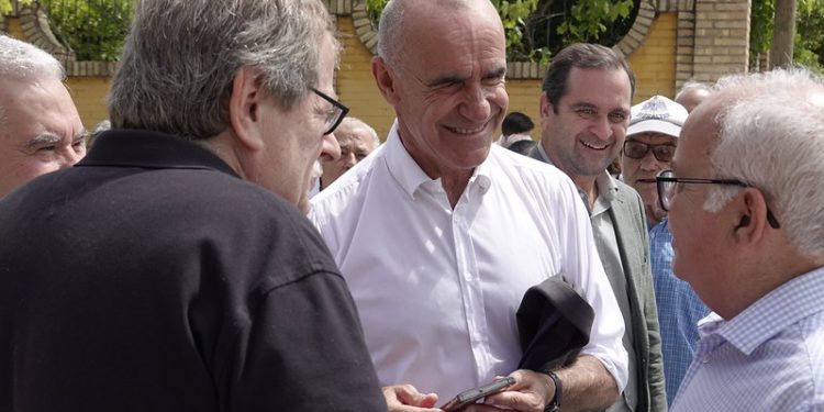 Muñoz afea a Sanz tener que recurrir a la polémica de las listas de Bildu