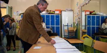 juan espadas vota elecciones municipales