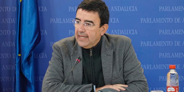 El PSOE afea a Rajoy que vaya a hacerse una foto con la alcaldesa de Marbella, “vinculada a intereses oscuros”