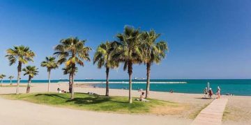 El Ayuntamiento de Málaga cortará el suministro de las duchas de sus playas
