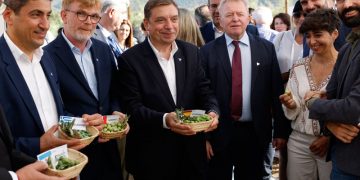 La investigación e innovación agraria centran la visita de los ministros de Agricultura a la UCO