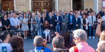 La Universidad de Cádiz pedirá información a la empresa de autobuses tras el accidente mortal