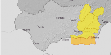 La nieve y el viento azota a las provincias orientales de Andalucía