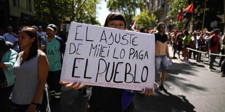 Milei vive su primera jornada de huelga general