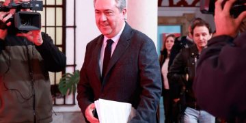 Espadas anuncia un gobierno con propuestas y soluciones, frente al “narcisismo” de Moreno Bonilla