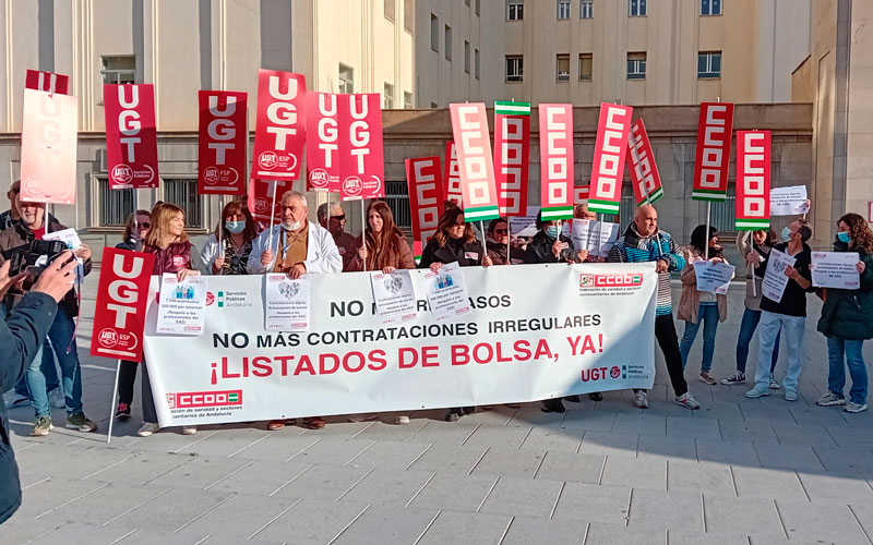 UGT y CCOO protestan por el maltrato y la falta de respeto de la Junta a los 7.000 eventuales del SAS
