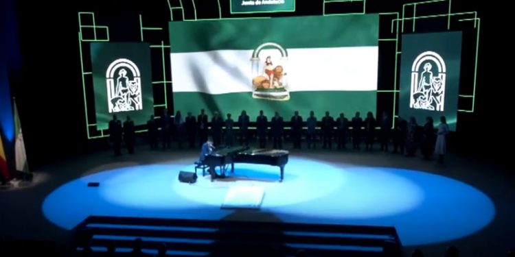 Andalucía reivindica su «liderazgo» en la gala del 28F