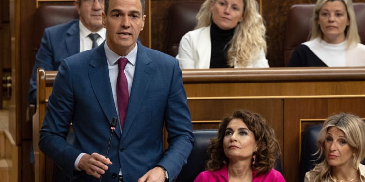 Sánchez anuncia su continuidad al frente del Gobierno «con más fuerza si cabe»