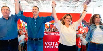 Sánchez: «No sé en qué equipo va Feijóo, pero con España no es»