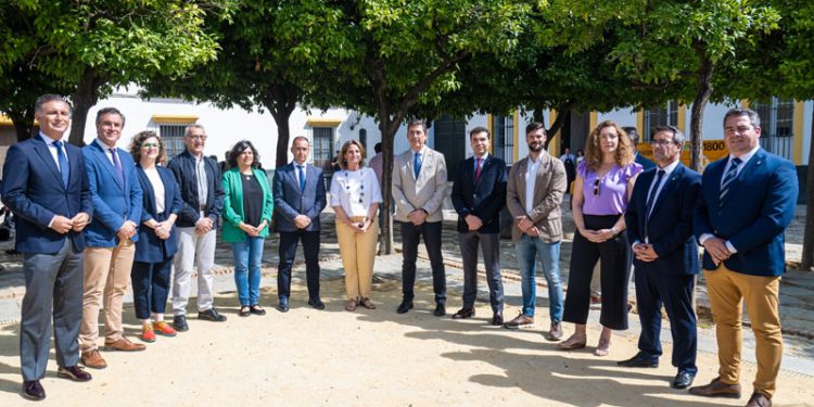 Ribera firma con 14 ayuntamientos 70 millones para el desarrollo sostenible del Parque Nacional de Doñana