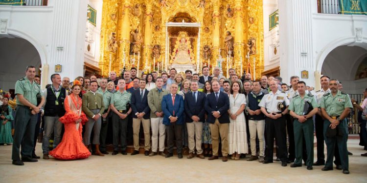 Las hermandades inician la entrada a la aldea almonteña para comenzar la Romería de 2024