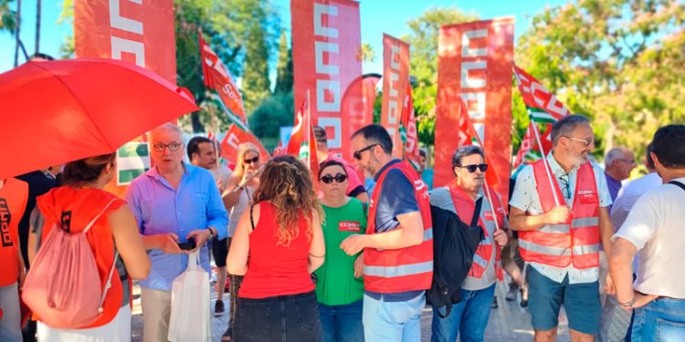 CCOO se moviliza este martes contra la gestión de los servicios públicos de la Junta