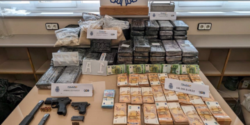 Desarticulada una red de tráfico de cocaína que la introducía en cajas de fruta en Málaga