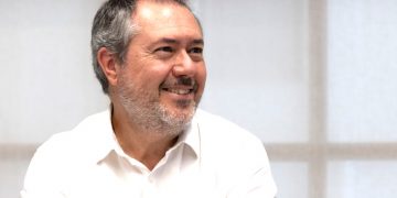 Espadas solicita una reunión a Moreno para abordar la nueva financiación autonómica