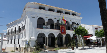 Fachada Ayuntamiento Almonte