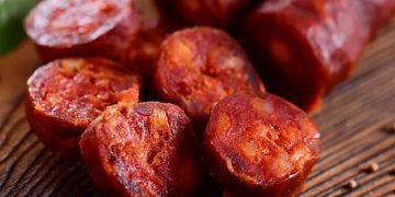 Alerta por presencia de listeria en productos cárnicos de una empresa de Constantina