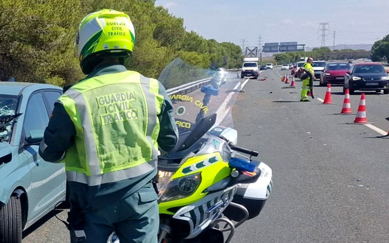 Fallecen dos jóvenes en un accidente de tráfico en Estepa tras una salida de vía