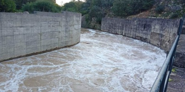 El embalse de los Hurones y la apertura de sus compuertas