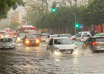 Andalucía mantiene la alerta por lluvias persistentes y crecidas de ríos
