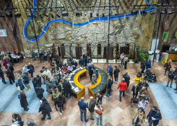 Aragón decide: jornada electoral con participación estable y escenario político reconfigurado.